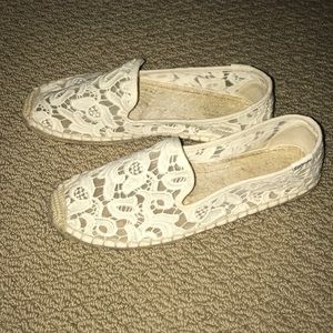 Soludos Tulip Lace Smoking Slipper 7 White/cream